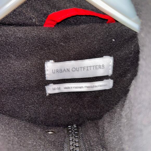 Urban Outfitters Women's Red Coat puffer jacket size medium - Picture 7 of 13